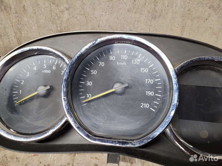 Приборная панель Renault logan 2