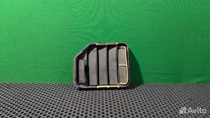 Решетка вентиляции кузова Ford Edge 2