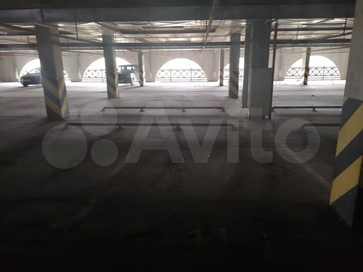 Машиноместо, 17 м²