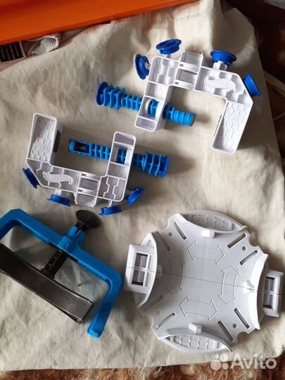 Hotwheels мегатрек