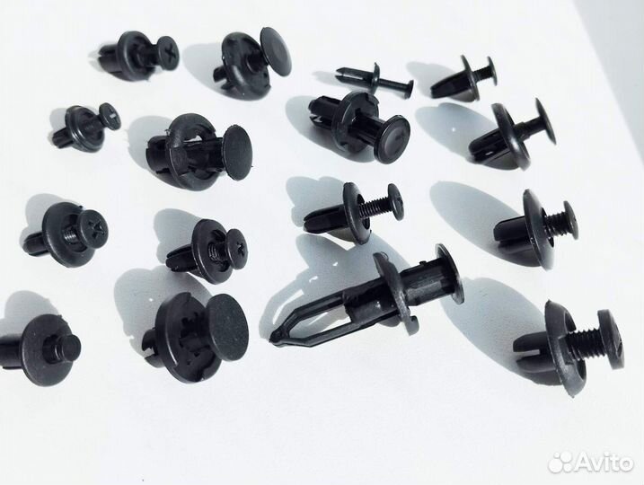 Клипсы пластиковые для автомобилей