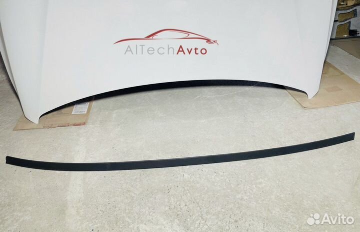 Молдинг крыши правый Renault Arkana