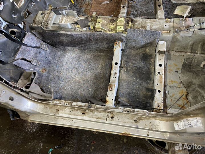 Порог со стойкой левой Chery Fora 2006-2010