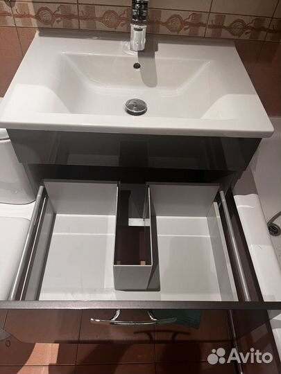 Подвесная тумба с раковиной 60 см