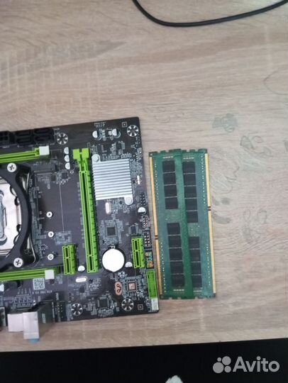 Материнская плата