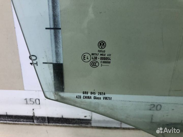 Стекло двери передней правой Volkswagen Polo Sed R