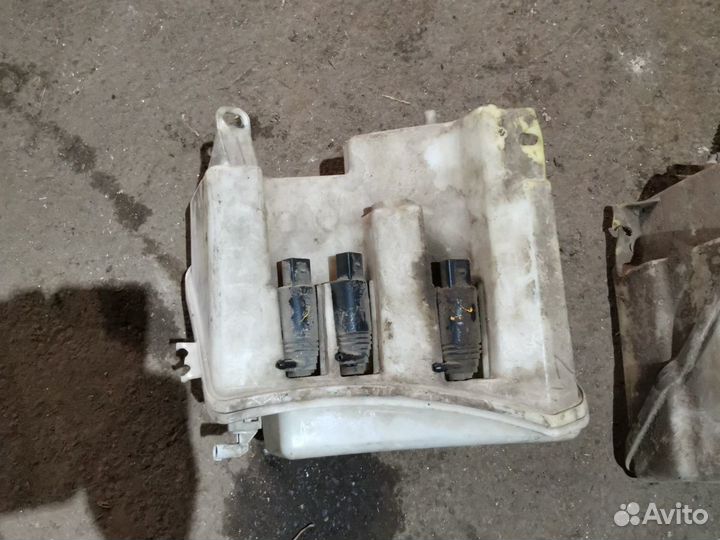 Бачек омывателя range rover 3 дорест 02-05