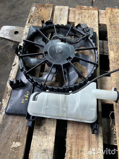 Вентилятор радиатор в сборе Kia Ceed 2 JD 1.4 G4FA