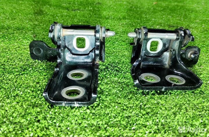 Петли двери задней левой Peugeot 308