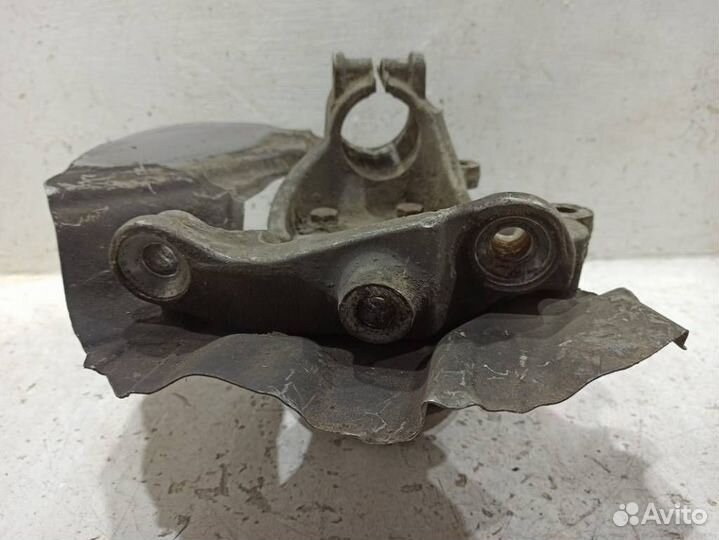 Кулак передний правый 31216753462