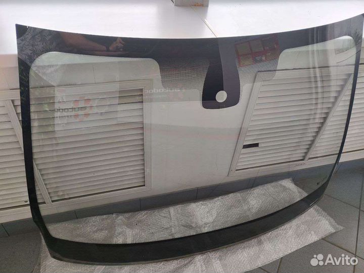 Лобовое стекло