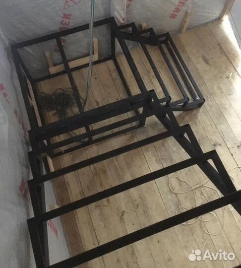 Лестница в дом под зашивку деревом № 280