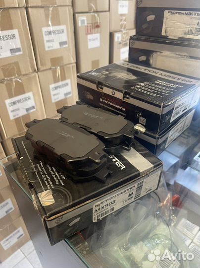 Колодки тормозные передние Camry Mark X Solara Isi