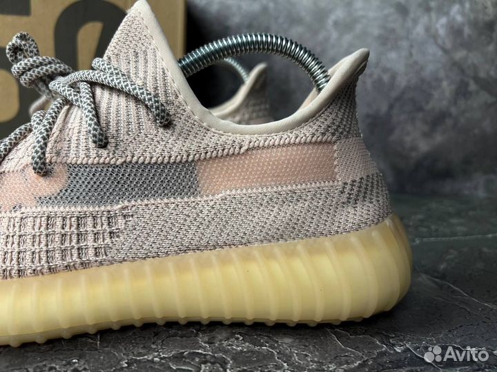 Кроссовки Adidas yeezy boost 350 v2 pink