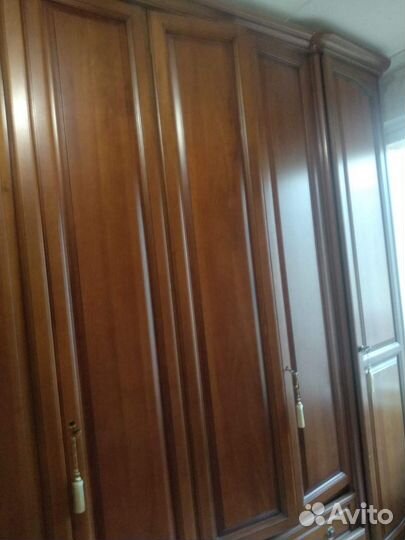 Шкаф платяной б/у