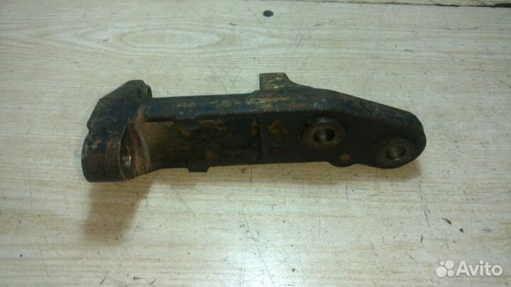 Кронштейн Nissan VQ35DE