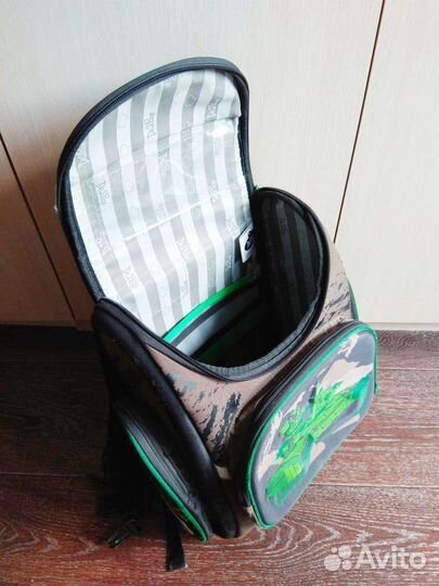 Школьный рюкзак