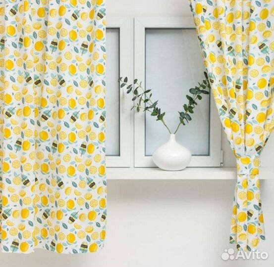 Шторы для кухни с подхватами