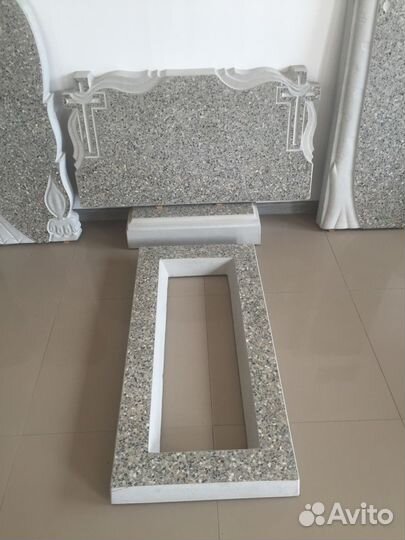 Памятники из мраморной крошки оптом