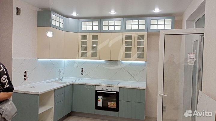 Угловая кухня в наличии