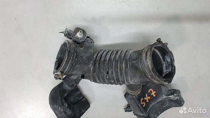 Патрубок воздушного фильтра Toyota Venza, 2012