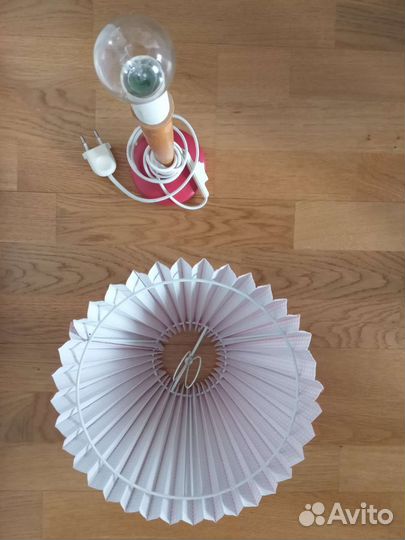 Лампа настольная