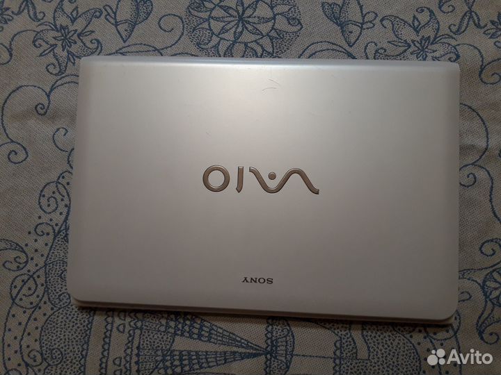 Ноутбук Sony Vaio SVE151