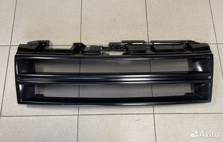 Решётка радиатора Pajero IV