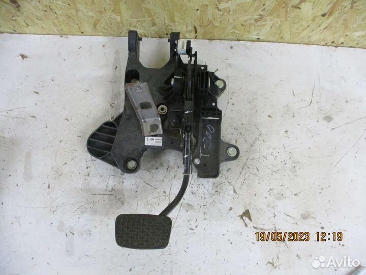 Педаль тормоза Шевроле Авео Т-300 1,6 АКПП