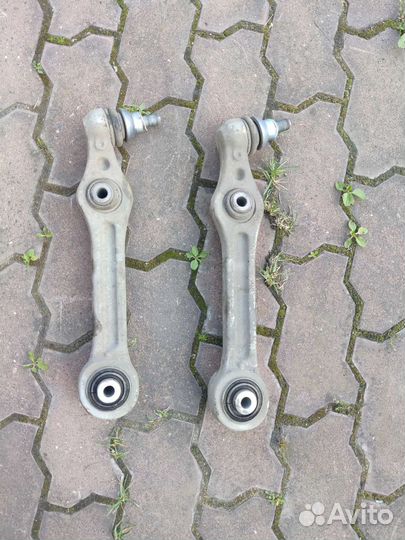 Рычаги передний нижний опорный Мерседес