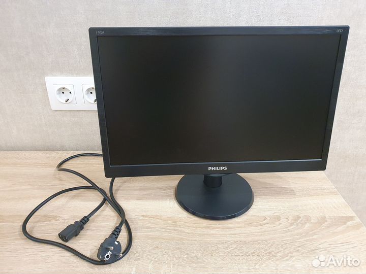 Монитор Philips 18.5