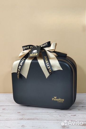 Набор одежды для новорожденного в наличии