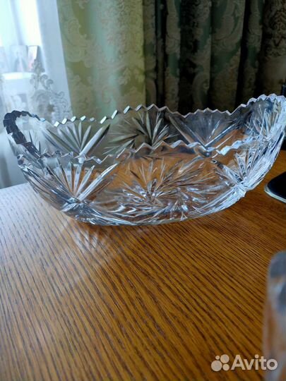 Хрустальная ваза