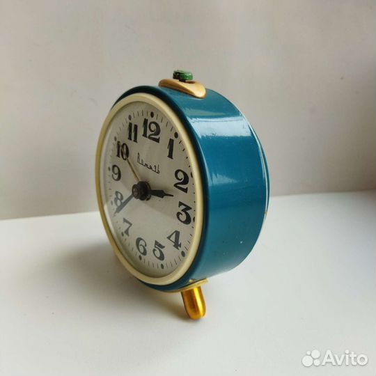 Часы будильник Витязь СССР