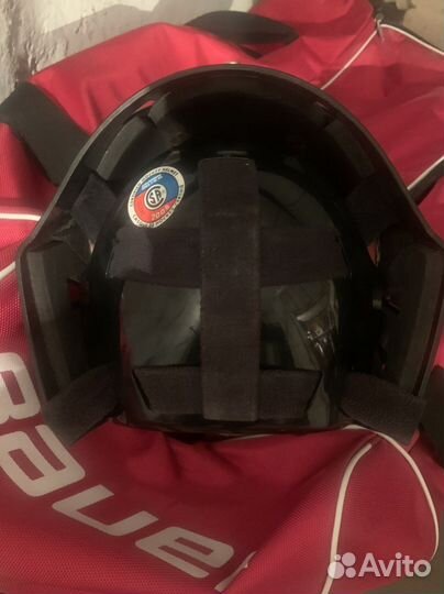 Шлем хоккейного вратаря