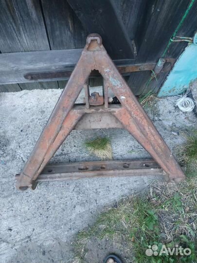 Треугольник на трактор