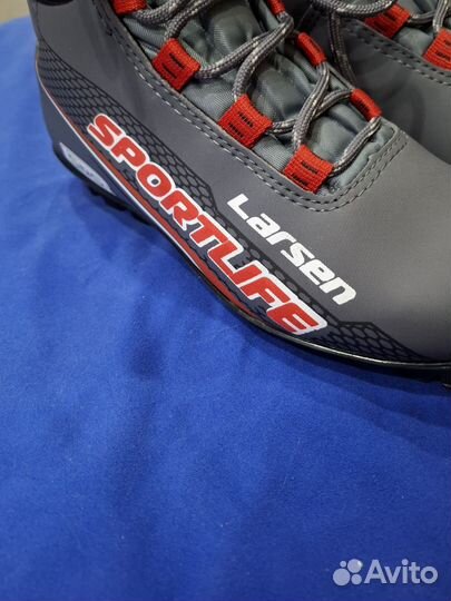 Лыжные ботинки