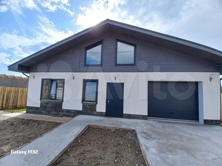 Дом 180 м² на участке 8 сот.