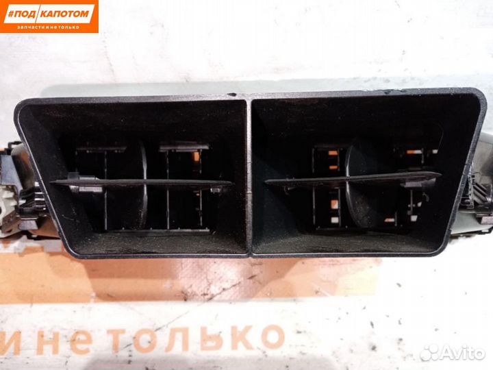 Дефлектор обдува салона центральный BMW 3 E90 2010