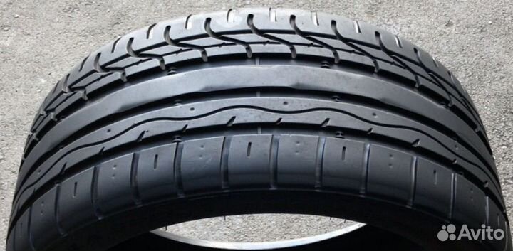 Vitour Formula Spec Z 255/35 R19
