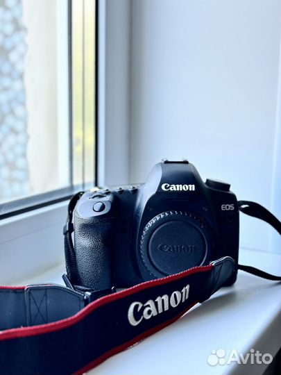 Зеркальный фотоаппарат Canon EOS 5D Mark II Body