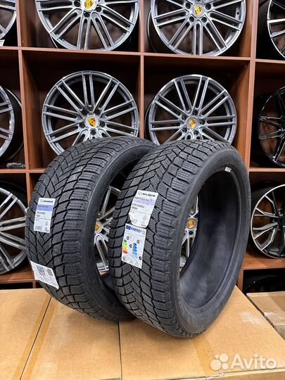 Michelin X-Ice Snow SUV 245/45 R20 и 275/40 R20 103H