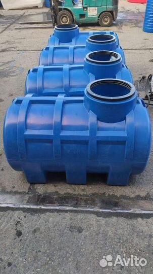 Ёмкость / бочка пластиковая