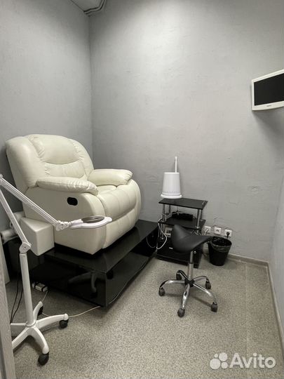 Аппаратный педикюр