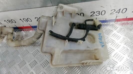 Бачок омывателя volkswagen caddy 3 (YEA24NL01)