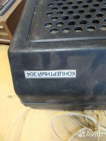Проигрыватель пластинок,колонка