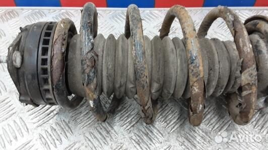 Стойка передняя правая ford fusion 1 (JDN24N501)