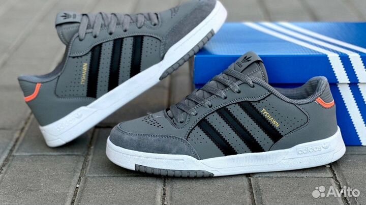 Кроссовки adidas