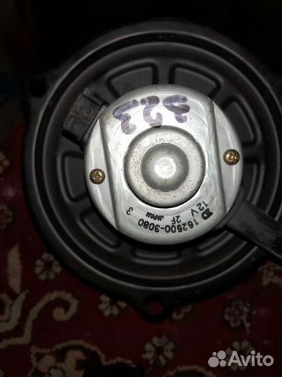 Вентилятор отопителя Mazda 323 BF 1.5 E5 E3