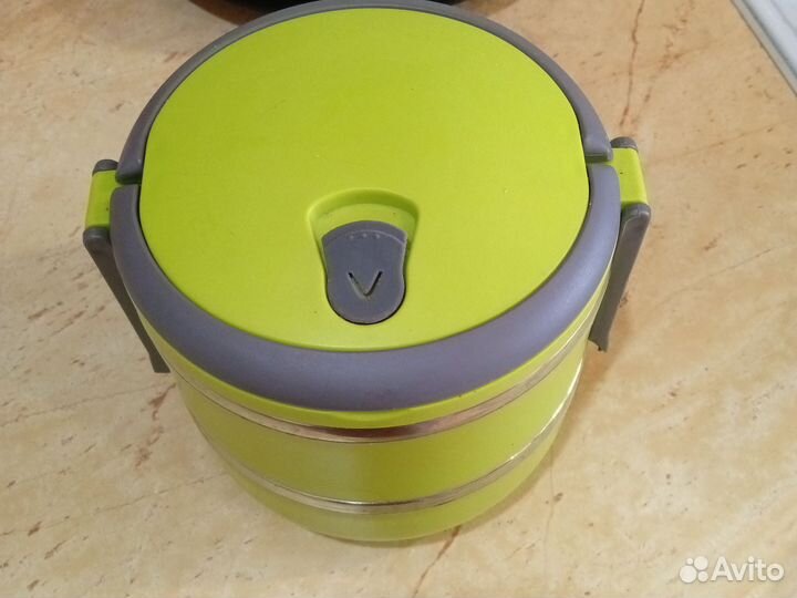 Термос 0,7 и ланч-бокс